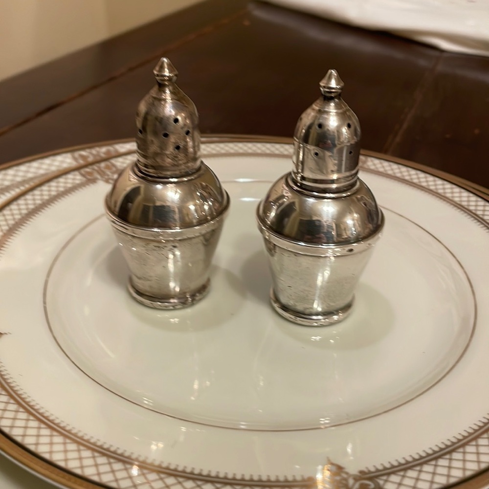 Vintage Sterling Silver Salt/Pepper Shakers